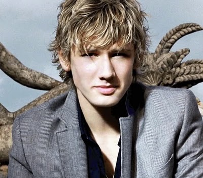 Running (closed nd started) Alex Pettyfer Surfer Hairstyles4